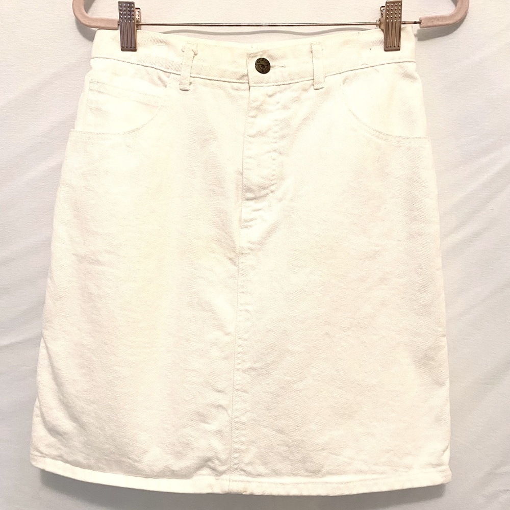 white Guess jeans skirt knee or above size 30 Georgio Marciano